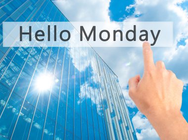 Ücretsiz teklif - dokunmatik ekran butonuna işadamı el basarak