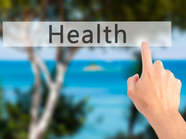 Ücretsiz teklif - dokunmatik ekran butonuna işadamı el basarak