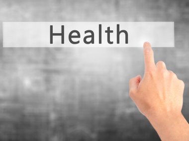 Ücretsiz teklif - dokunmatik ekran butonuna işadamı el basarak