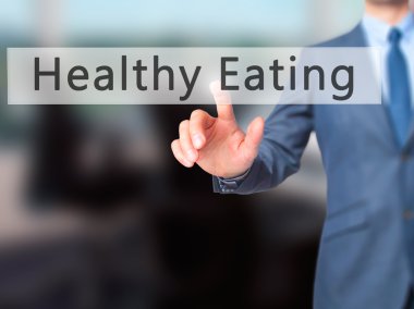 Ücretsiz teklif - dokunmatik ekran butonuna işadamı el basarak