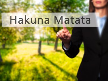 Ücretsiz teklif - dokunmatik ekran butonuna işadamı el basarak