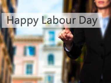 Ücretsiz teklif - dokunmatik ekran butonuna işadamı el basarak