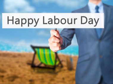 Ücretsiz teklif - dokunmatik ekran butonuna işadamı el basarak