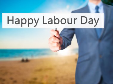 Ücretsiz teklif - dokunmatik ekran butonuna işadamı el basarak