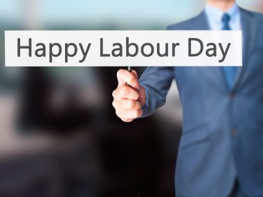 Ücretsiz teklif - dokunmatik ekran butonuna işadamı el basarak