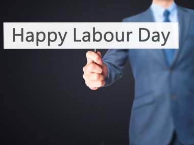 Ücretsiz teklif - dokunmatik ekran butonuna işadamı el basarak