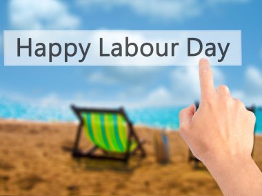 Ücretsiz teklif - dokunmatik ekran butonuna işadamı el basarak