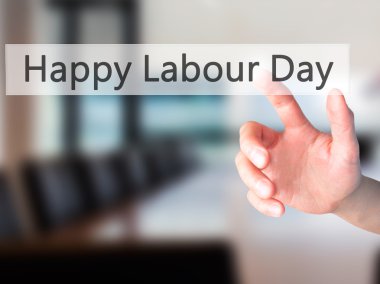 Ücretsiz teklif - dokunmatik ekran butonuna işadamı el basarak