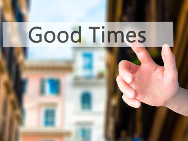 Ücretsiz teklif - dokunmatik ekran butonuna işadamı el basarak