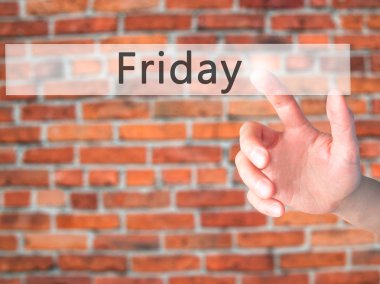 Ücretsiz teklif - dokunmatik ekran butonuna işadamı el basarak