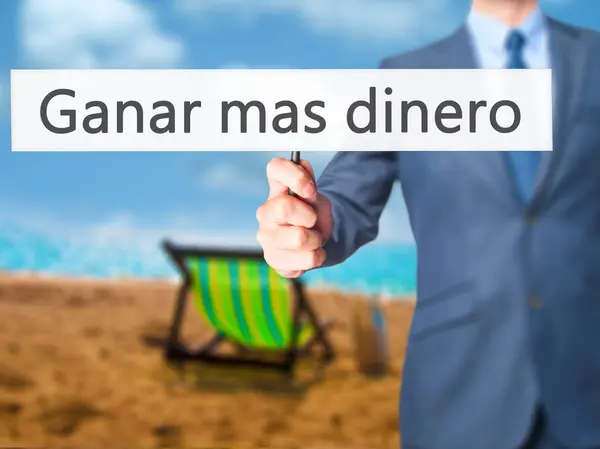 Oferta Gratuita - Empresario pulsando el botón de mano en la pantalla táctil en — Foto de Stock