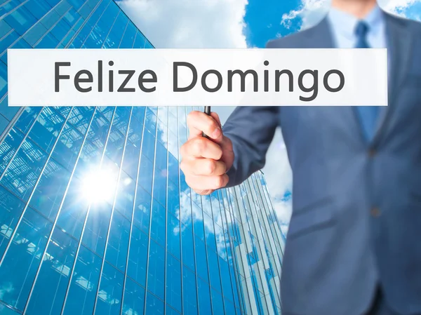 No dejes que tus sueños sean sueños - Hombre de negocios mostrando signo — Foto de Stock