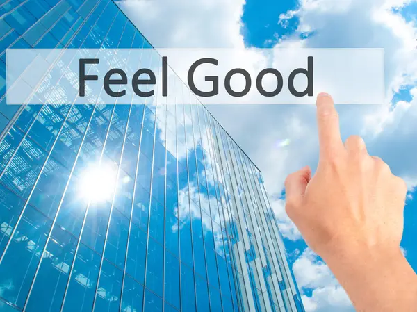 Feel Good - Bulanık arka plan konseptinde düğmeye basarak el ele — Stok fotoğraf