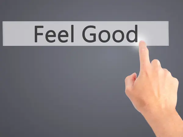Feel Good - Bulanık arka plan konseptinde düğmeye basarak el ele — Stok fotoğraf