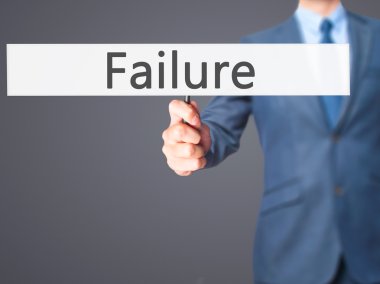 Hata - işadamı el işareti tutarak