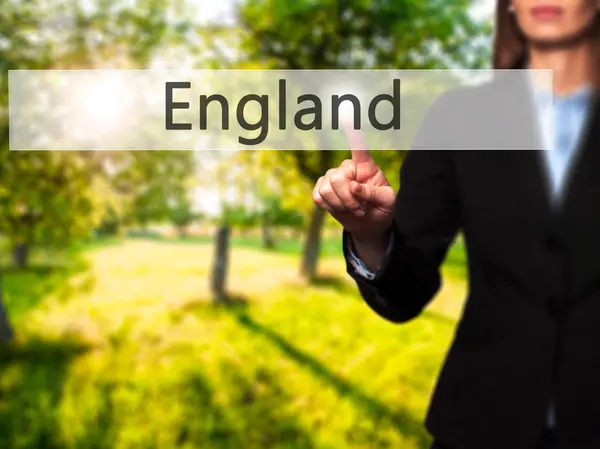 Inglaterra - Empresária mão pressionando botão na tela de toque int — Fotografia de Stock