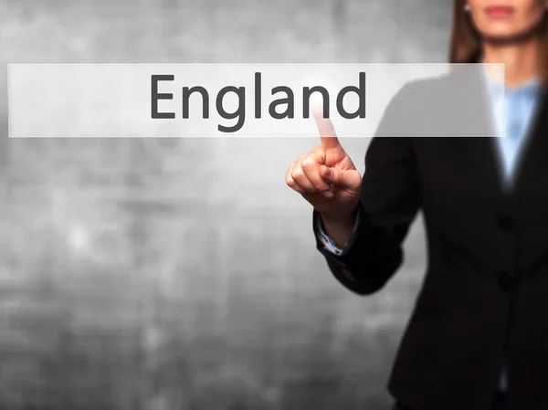 England - unternehmerin hand drücken knopf auf touch screen int — Stockfoto