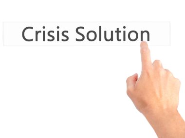 Kriz çözüm - arka plan bulanık c üzerinde bir düğmeye basarak el