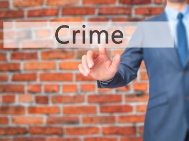 Suç - işadamı el dokunmak sanal ekran interf düğmesini
