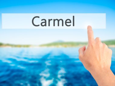 Carmel - El üzerinde bulanık arka plan kavramı bir düğmeye basarak