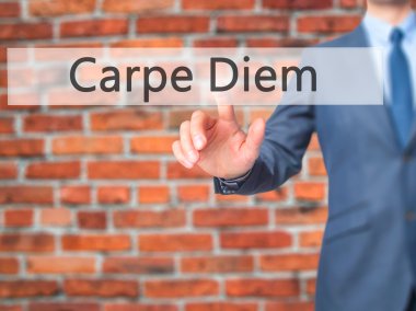 Carpe Diem - işadamı basın dijital ekranda.