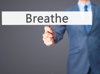Breathe - İşadamı el tutma işareti
