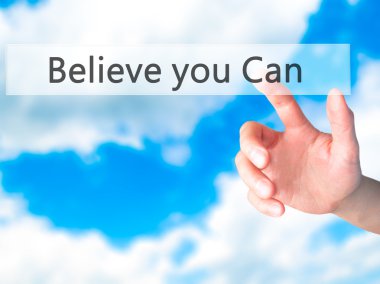 Sana Can - arka plan bulanık c üzerinde bir düğmeye basarak el inanıyorum