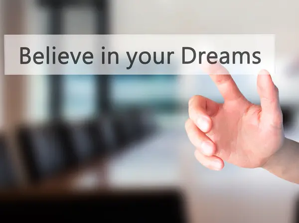 Croyez en vos rêves - Appuyez à la main sur un bouton sur le dos flou — Photo