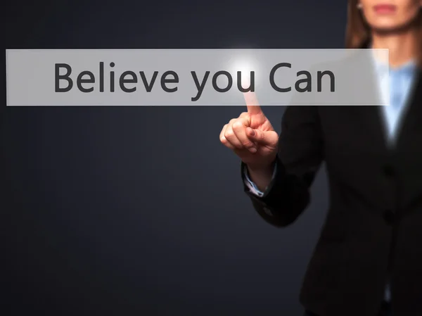 Believe You Can - успішна бізнес-леді, яка використовує інновації — стокове фото