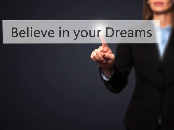 Πιστέψτε στα όνειρά σας-επιτυχημένη επιχειρηματίας κάνοντας χρήση — Φωτογραφία Αρχείου