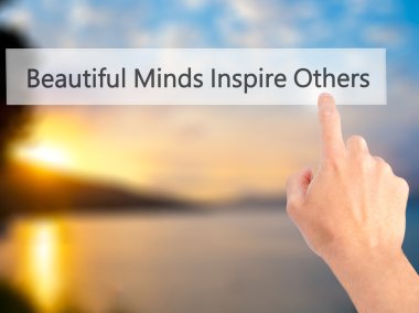 Güzel kafasında diger - blurr üzerinde bir düğmeye basarak el ilham