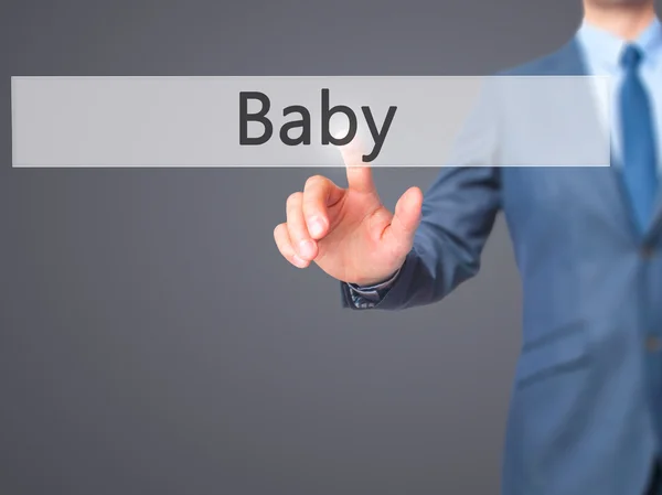 Bambino - Imprenditore mano premendo il pulsante sul touch screen interfac — Foto Stock