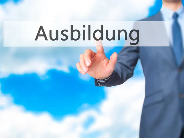 Ausbildung (Educación en alemán) - Empresario mano presionando pero — Foto de Stock