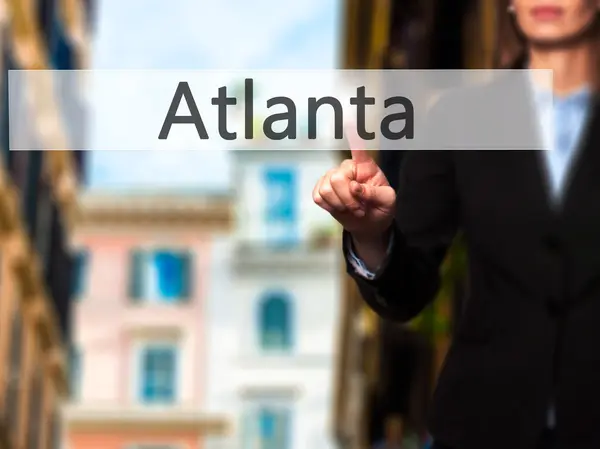 Atlanta - Businesswoman нажатие кнопки на сенсорном экране int — стоковое фото