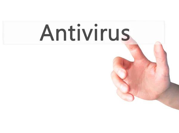Antivirus - ręcznie naciskając przycisk na koncepcji niewyraźne tło — Zdjęcie stockowe