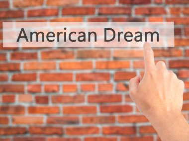 Amerikan rüyası - arka plan bulanık co üzerinde bir düğmeye basarak el