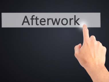 AfterWork - arka plan bulanık kavramı üzerinde bir düğmeye basarak el