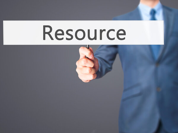 Ресурс - Деловой человек показывает знак
