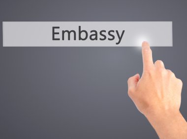 Embassy - El bulanık arka plan kavramı o bir düğmeye basarak