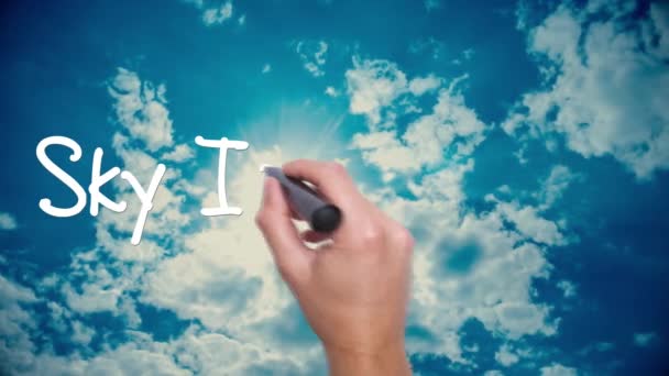 空の制限 - 空に手書きのコンセプトです。書いているその男。青空の雲の時間経過。赤い丸の言葉. — ストック動画