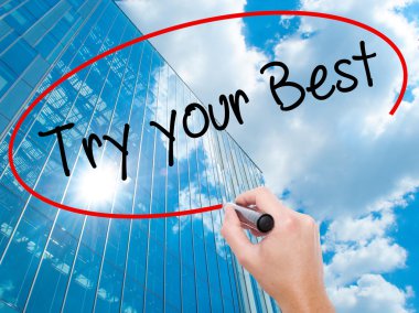 Adam el Hostel siyah kalemi ile görsel ekranda yazma.