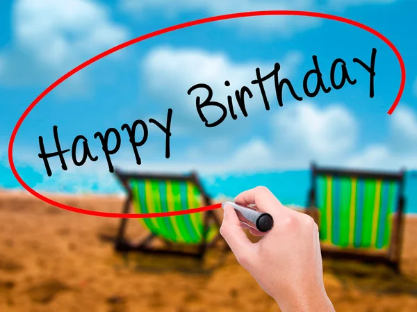 Hand schrijven Happy Birthday man met zwarte marker op visuele scre — Stockfoto