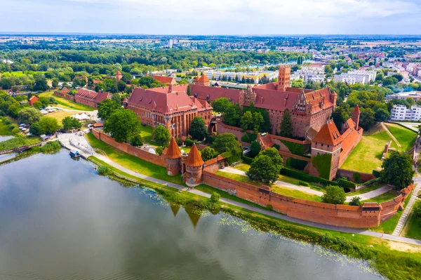 Středověký Hrad Malbork Marienburg Polsku Hlavní Pevnost Teutonských Rytířů Řeky — Stock fotografie