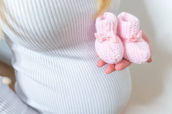 Small Shoes Unborn Baby Belly Pregnant Woman — Stock Photo, Image