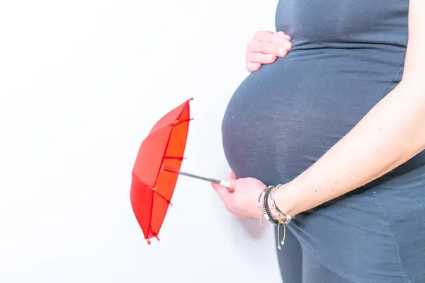 Concepto Seguro Pequeño Paraguas Póliza Seguro Para Embarazadas — Foto de Stock