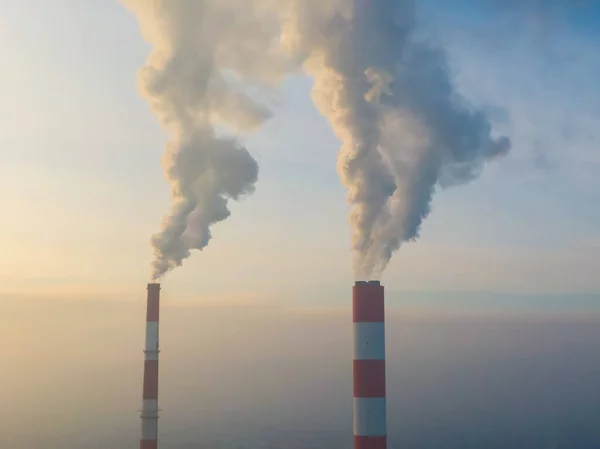 Luchtfoto Van Industriële Zone Fabrieken Fabrieken Met Rook Uit Schoorstenen — Stockfoto