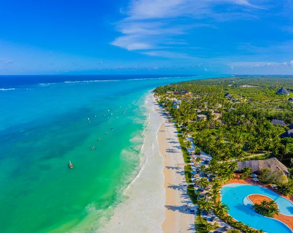 Luchtfoto Van Palmen Het Zandstrand Van Indische Oceaan Zonnige Dag — Stockfoto