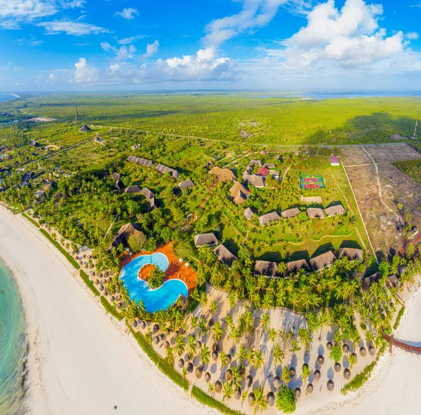 Vista Aérea Ilha Das Maldivas Luxuoso Resort Moradias Aquáticas Cais — Fotografia de Stock