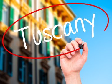 Adam el Tuscany siyah kalemi ile görsel ekranda yazma..