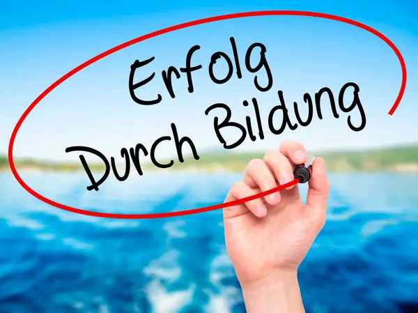 Männliche Handschrift erfolg durch bildung — Stockfoto